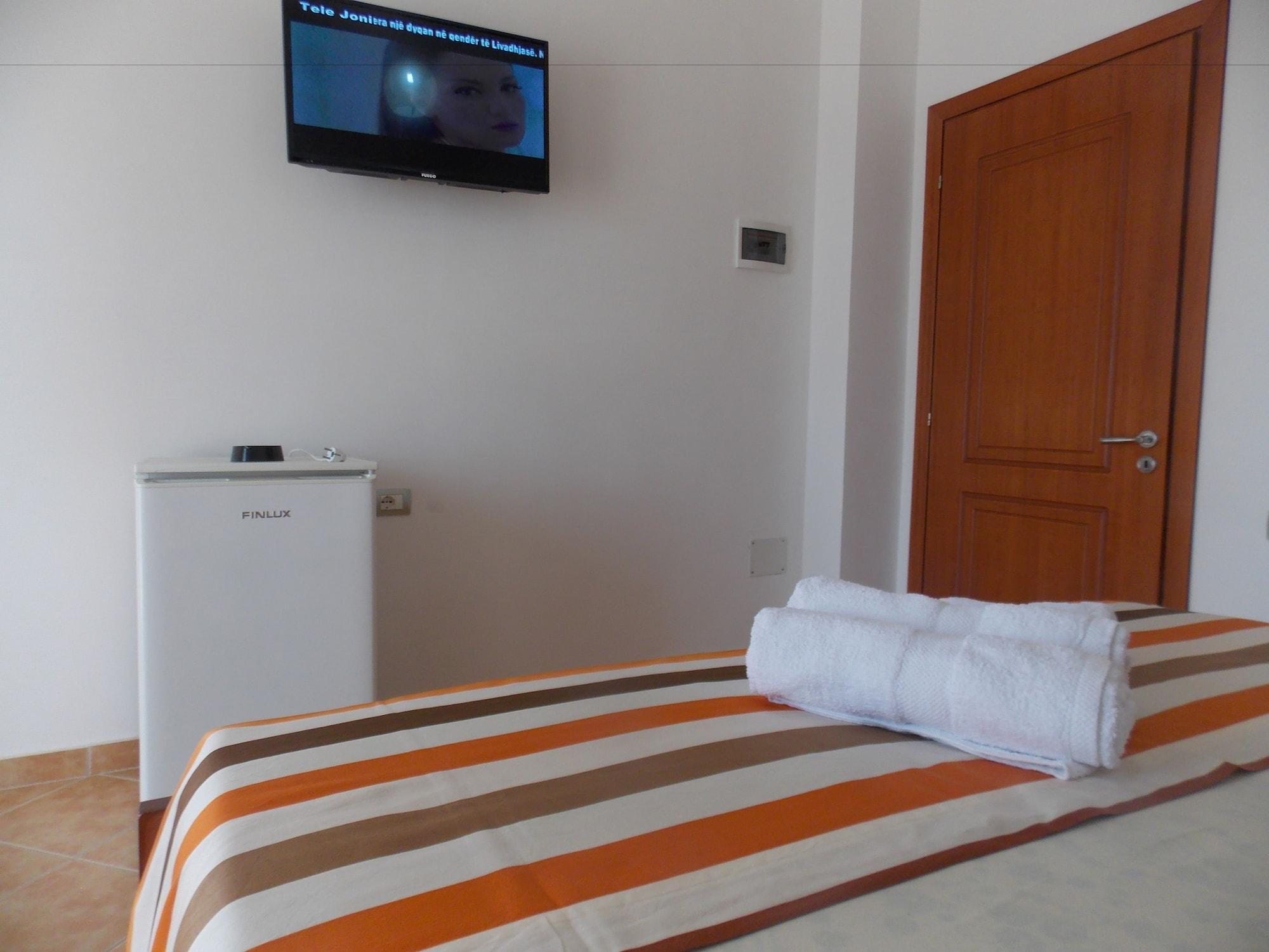 Hotel Piccolino Sarande Exterior photo