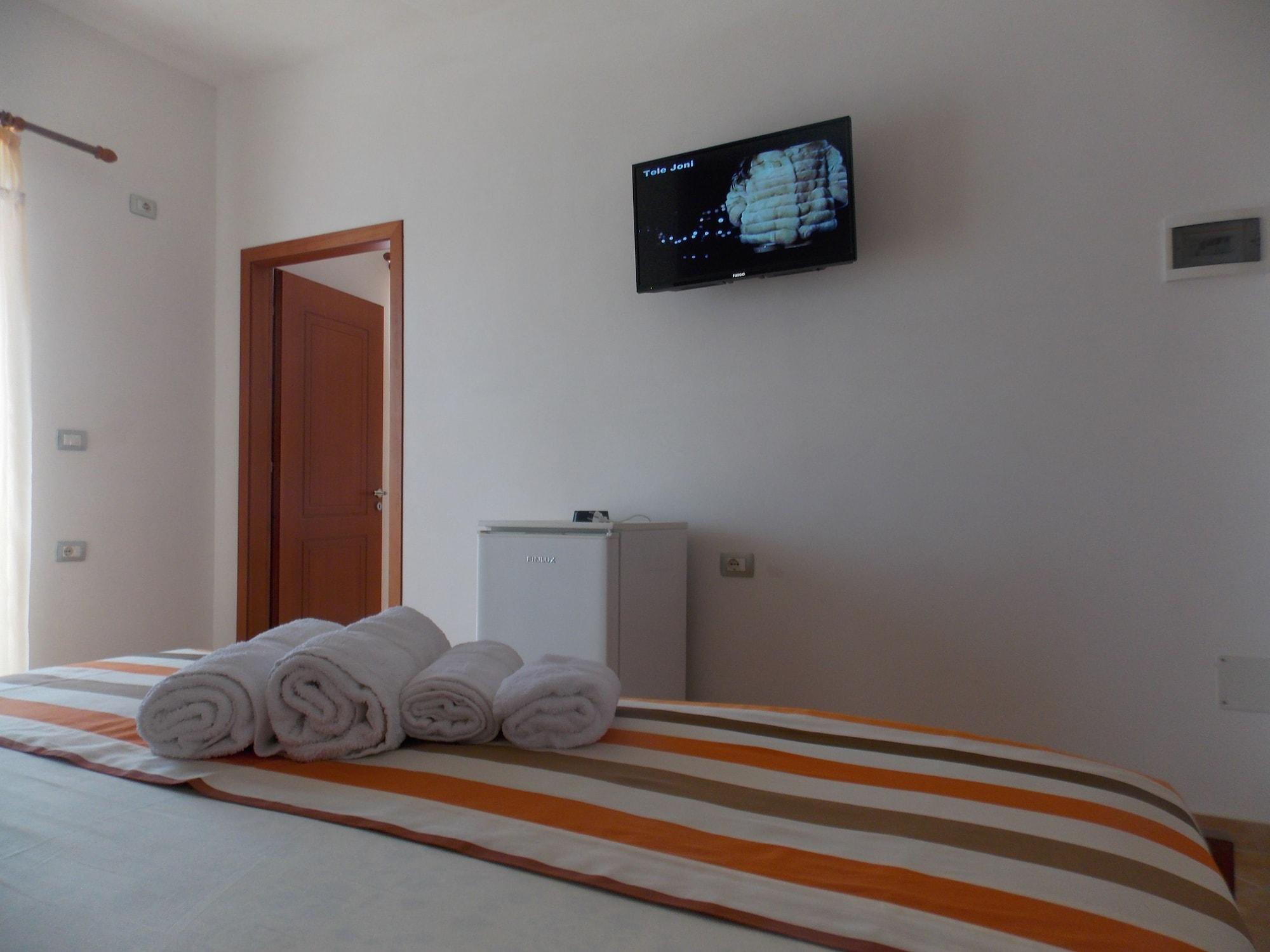 Hotel Piccolino Sarande Exterior photo