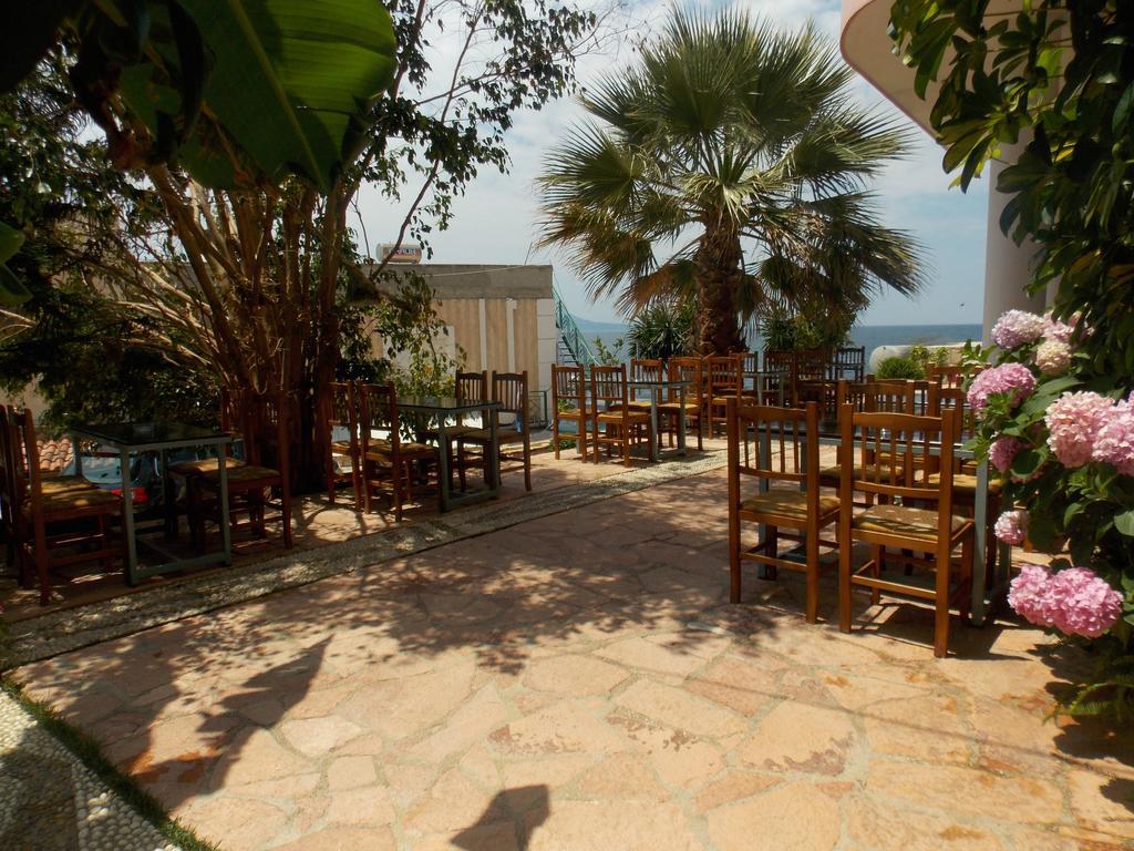 Hotel Piccolino Sarande Exterior photo