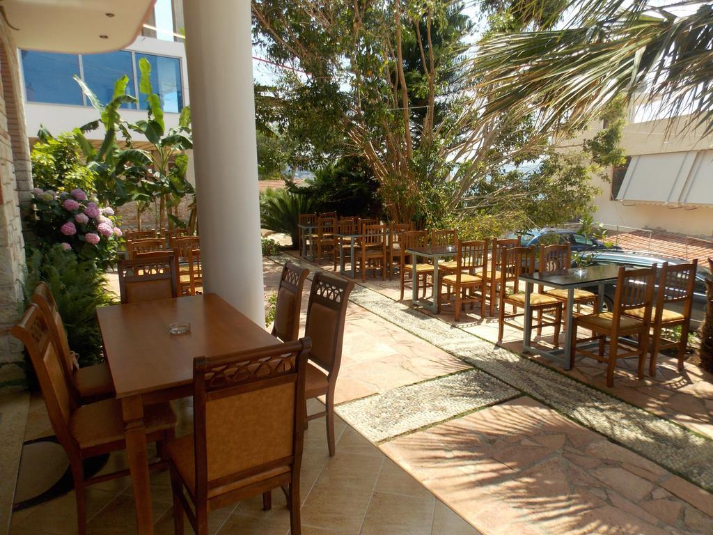 Hotel Piccolino Sarande Exterior photo
