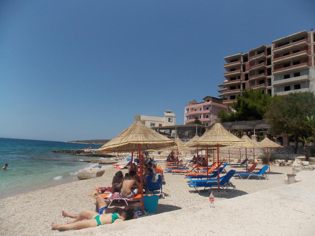 Hotel Piccolino Sarande Exterior photo